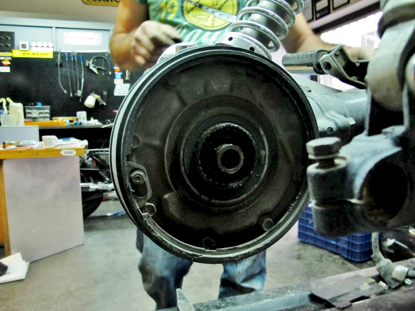 Cafe Racer yapım-Honda Night Hawk söküm, şaft kapak 2