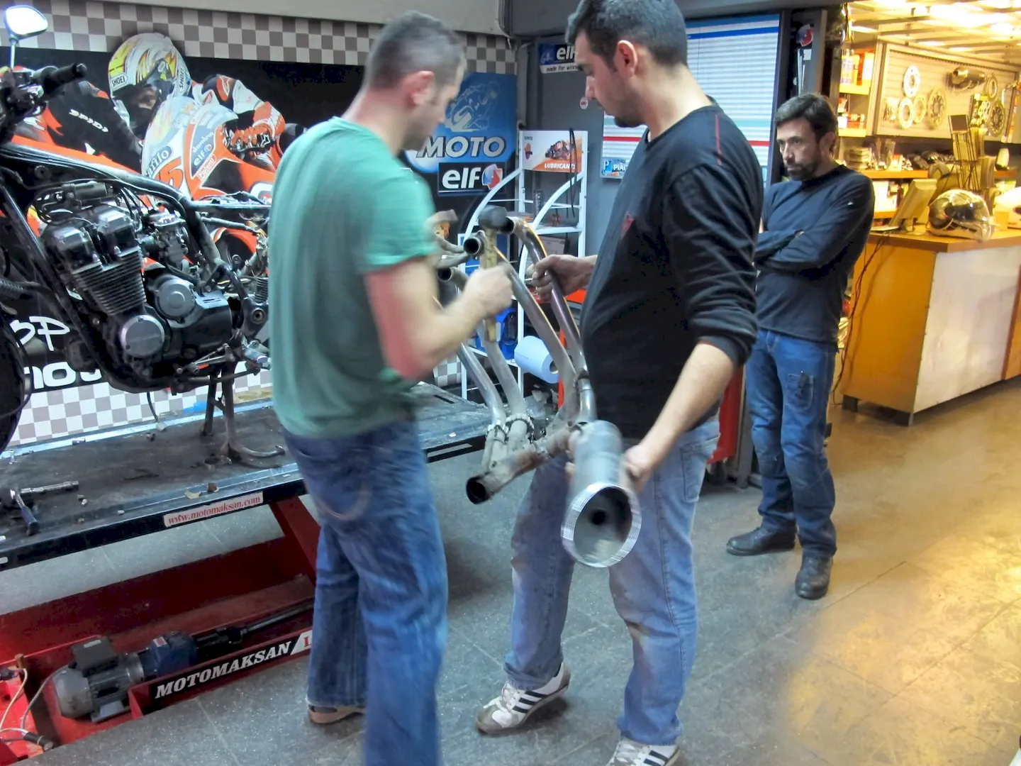 Café Racer motosiklet yapım-söküm, orijnal headers egzoz elde