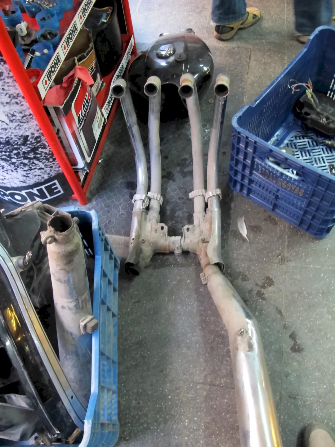 Café Racer motosiklet yapım-söküm, orijnal headers ve egzoz