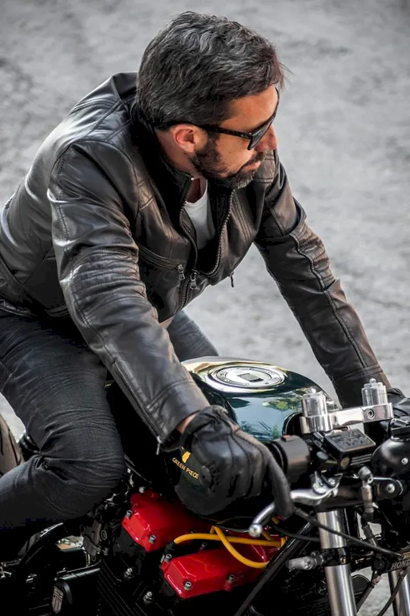 Cafe Racer galeri çekimleri