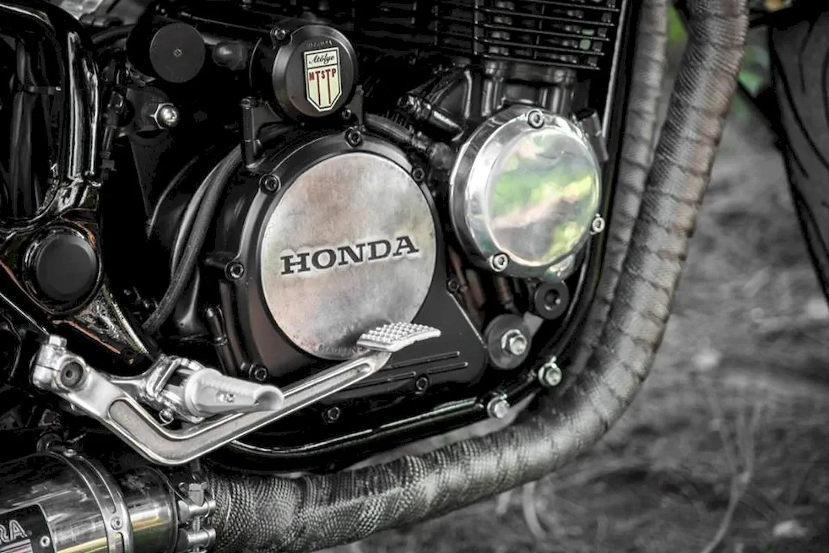 Cafe Racer headers ve alt taraf