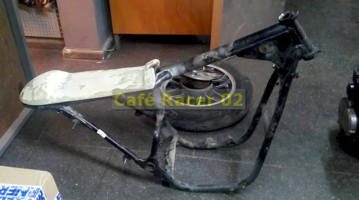 Café Racer 02, sele yapımı, şasi